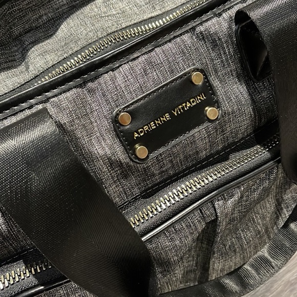 ADRIENNE VITTADINI Bag!  NWOT! - Picture 3 of 5